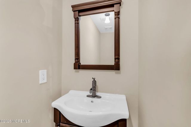 19 Remington Drive 3, Freehold, NJ 07728