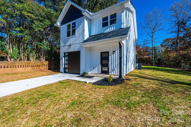 1449 4th Street SW, Hickory, NC 28602