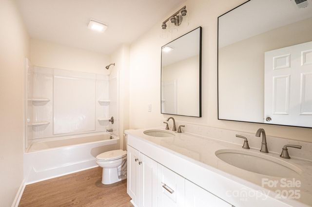 1449 4th Street SW, Hickory, NC 28602