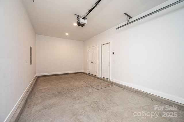 1449 4th Street SW, Hickory, NC 28602