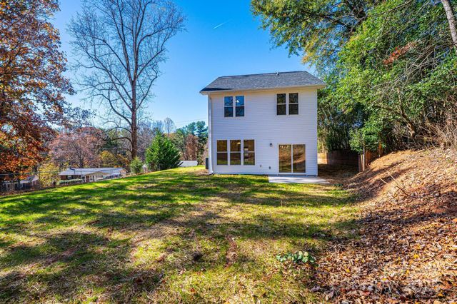 1449 4th Street SW, Hickory, NC 28602