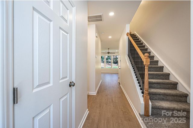 1449 4th Street SW, Hickory, NC 28602