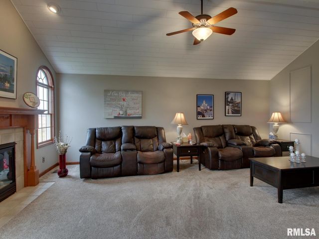 4729 COVINGTON Lane, Quincy, IL 62305