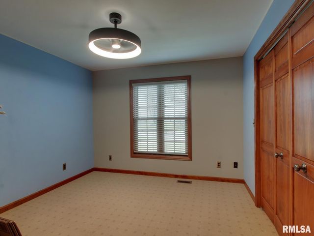 4729 COVINGTON Lane, Quincy, IL 62305