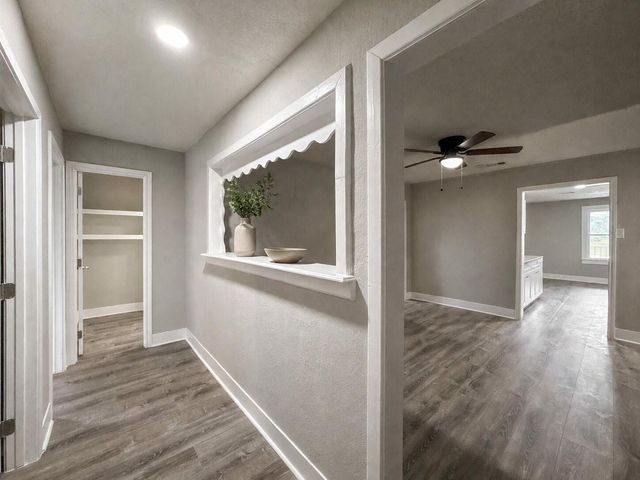 121 Lake Road, La Marque, TX 77568