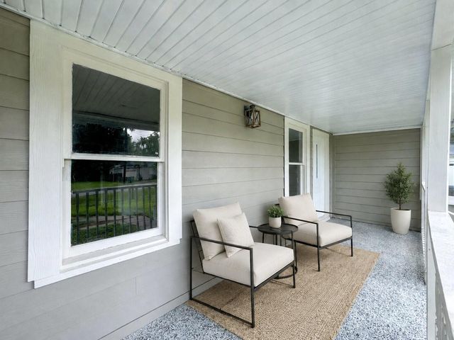 121 Lake Road, La Marque, TX 77568