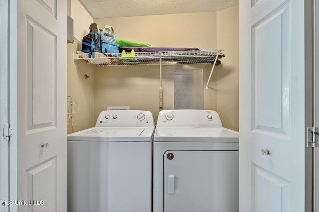 2228 Beach Drive, 401, Gulfport, MS 39507