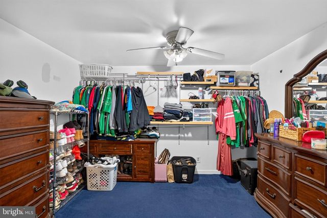 15 LYNN DR, Sicklerville, NJ 08081