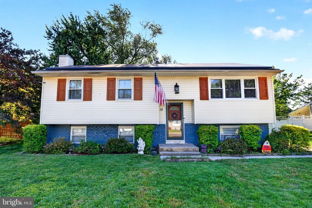 15 LYNN DR, SICKLERVILLE, NJ 08081 — exterior