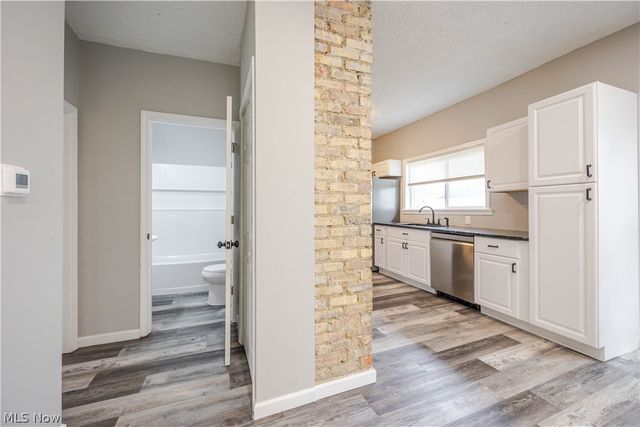 3282 W 38th Street, Cleveland, OH 44109