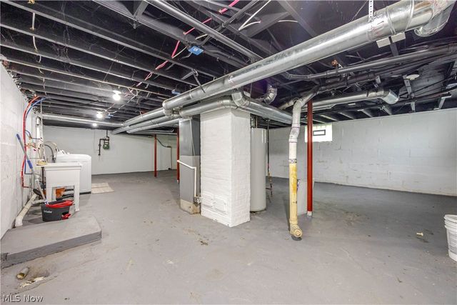 3282 W 38th Street, Cleveland, OH 44109