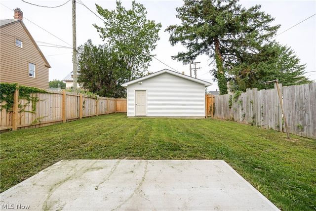 3282 W 38th Street, Cleveland, OH 44109