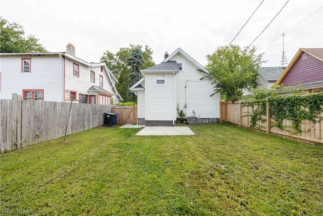 3282 W 38th Street, Cleveland, OH 44109