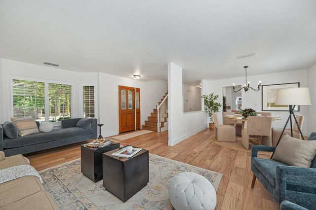 9138 Porto Bella Way, Elk Grove, CA 95624