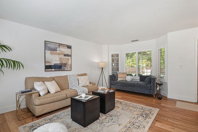 9138 Porto Bella Way, Elk Grove, CA 95624