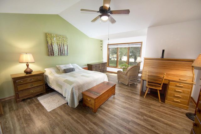 984 Bay View CIRCLE, Mukwonago, WI 53149