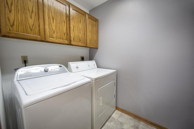 984 Bay View CIRCLE, Mukwonago, WI 53149