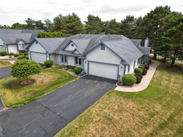 984 Bay View CIRCLE, Mukwonago, WI 53149