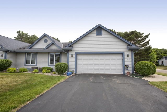 984 Bay View CIRCLE, Mukwonago, WI 53149