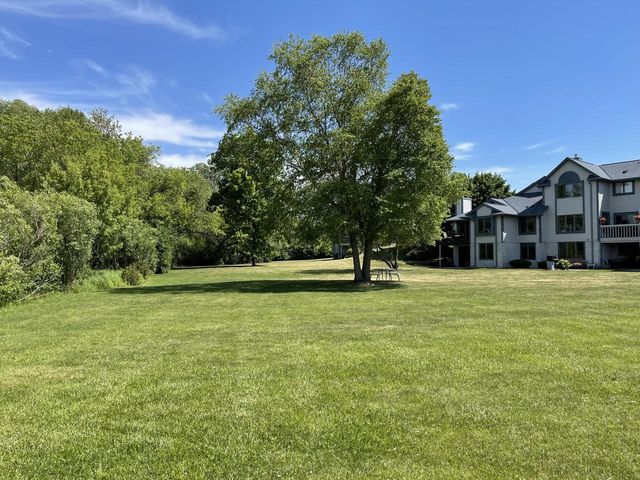 984 Bay View CIRCLE, Mukwonago, WI 53149