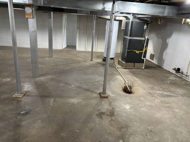 359 W ORLEANS Street, Paxton, IL 60957