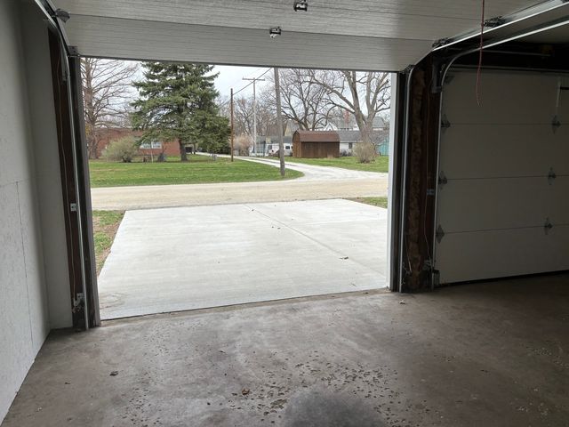 359 W ORLEANS Street, Paxton, IL 60957