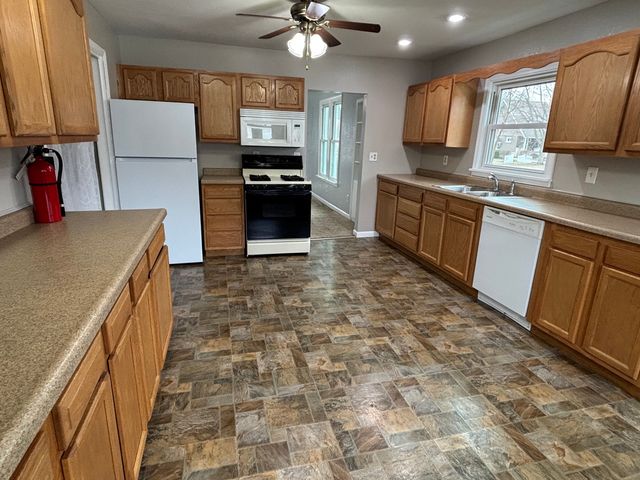 359 W ORLEANS Street, Paxton, IL 60957