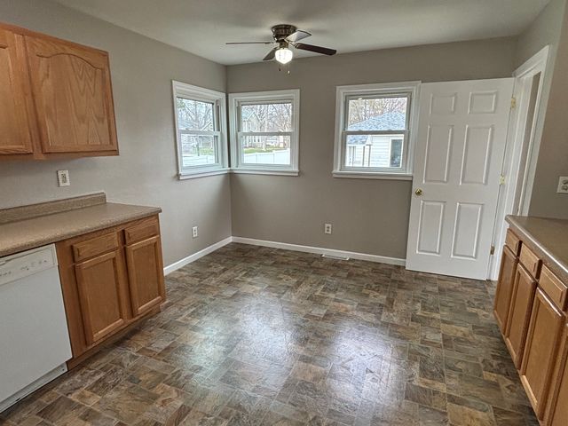 359 W ORLEANS Street, Paxton, IL 60957