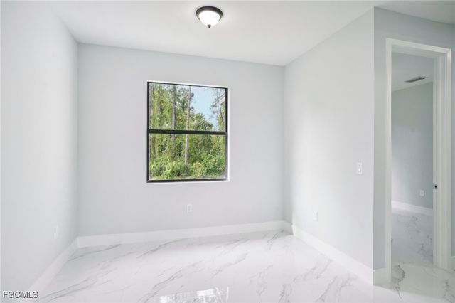 872 Spaulding ST E, Lehigh Acres, FL 33974