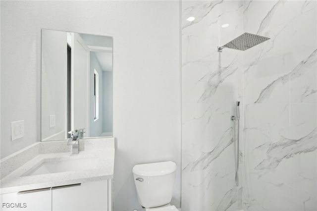 872 Spaulding ST E, Lehigh Acres, FL 33974