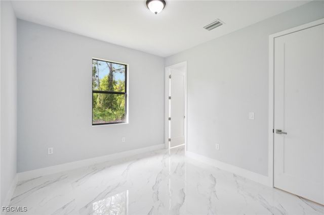 872 Spaulding ST E, Lehigh Acres, FL 33974