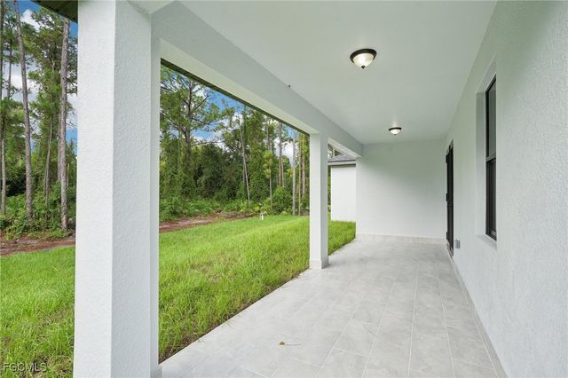 872 Spaulding ST E, Lehigh Acres, FL 33974