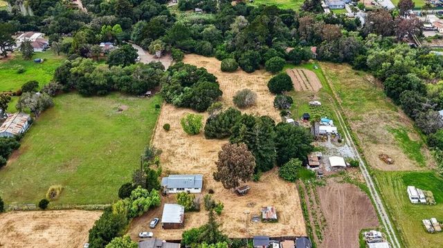 67 Hughes Road, Watsonville, CA 95076
