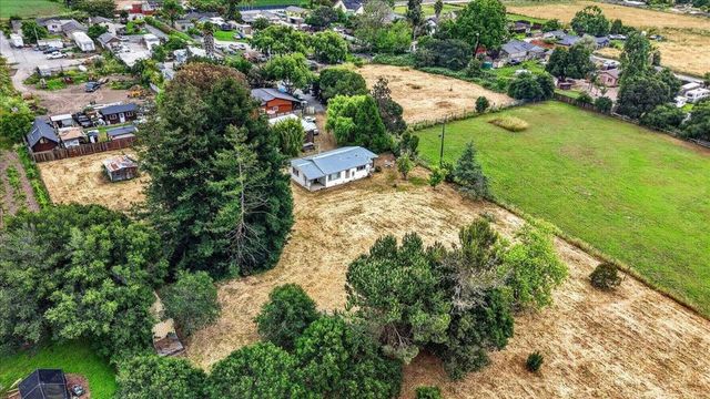 67 Hughes Road, Watsonville, CA 95076