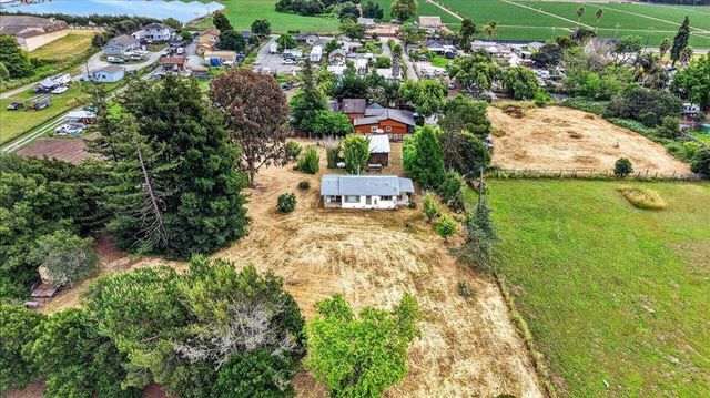 67 Hughes Road, Watsonville, CA 95076