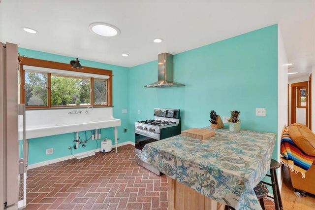 67 Hughes Road, Watsonville, CA 95076