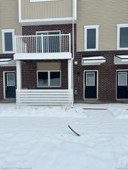 4813 Parkside Lane, Troy, MI 48085