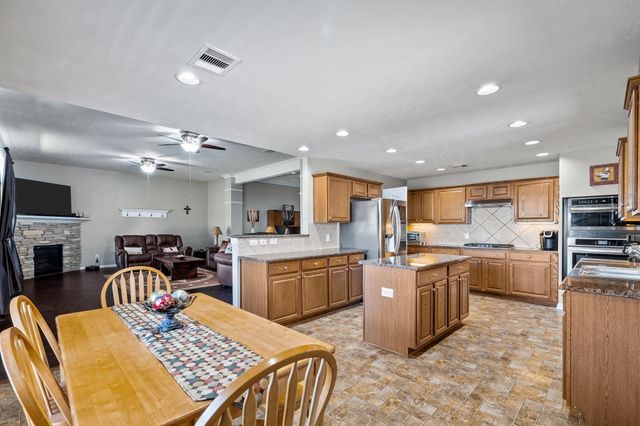 2727 Brahman Drive, Manvel, TX 77578