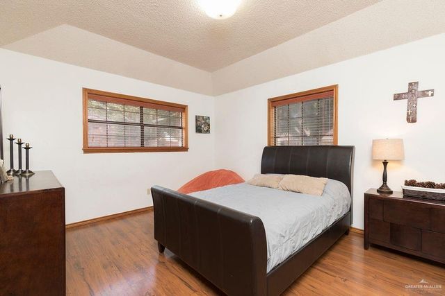 1009 S Peking Street, Mcallen, TX 78501