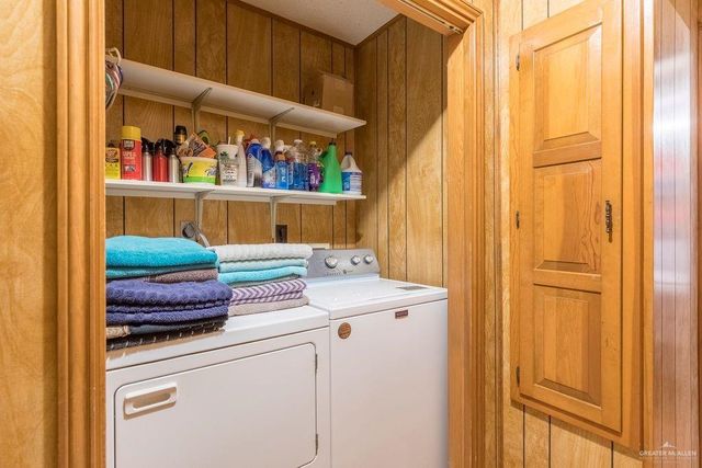 1009 S Peking Street, Mcallen, TX 78501