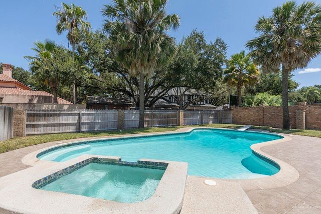 1009 S Peking Street, Mcallen, TX 78501