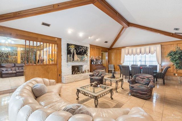 1009 S Peking Street, Mcallen, TX 78501