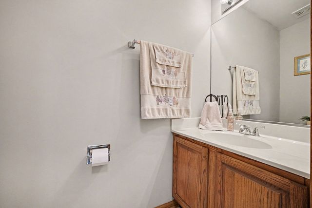 915 Joan Court, Naperville, IL 60540