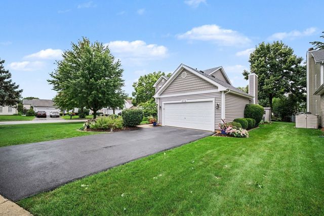 915 Joan Court, Naperville, IL 60540