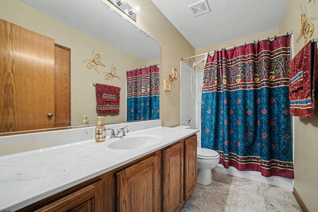 915 Joan Court, Naperville, IL 60540