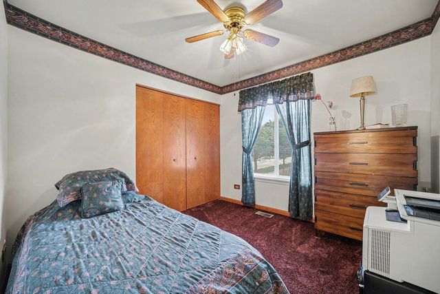 915 Joan Court, Naperville, IL 60540
