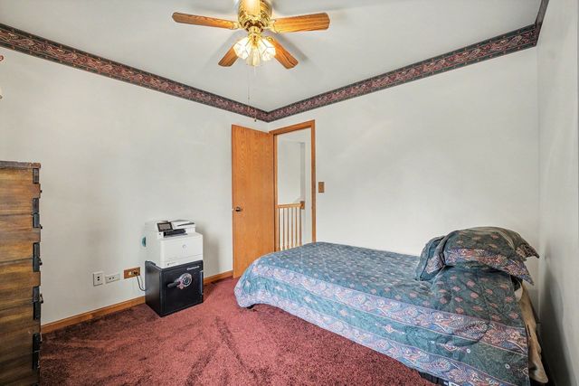 915 Joan Court, Naperville, IL 60540
