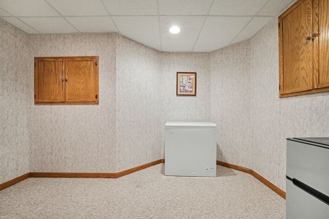 915 Joan Court, Naperville, IL 60540