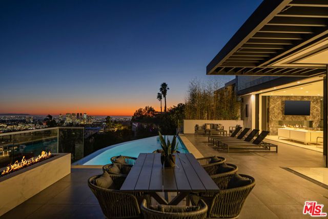 9410 Sierra Mar Place, Los Angeles, CA 90069