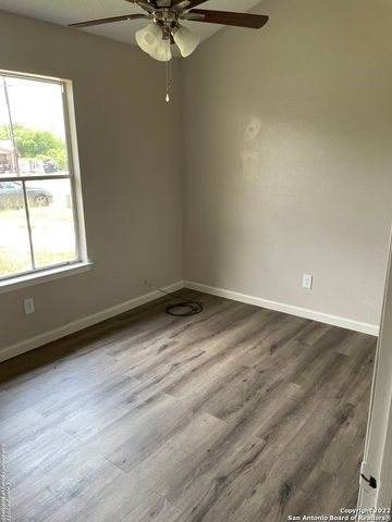 5431 RUBIDOUX DR, San Antonio, TX 78228